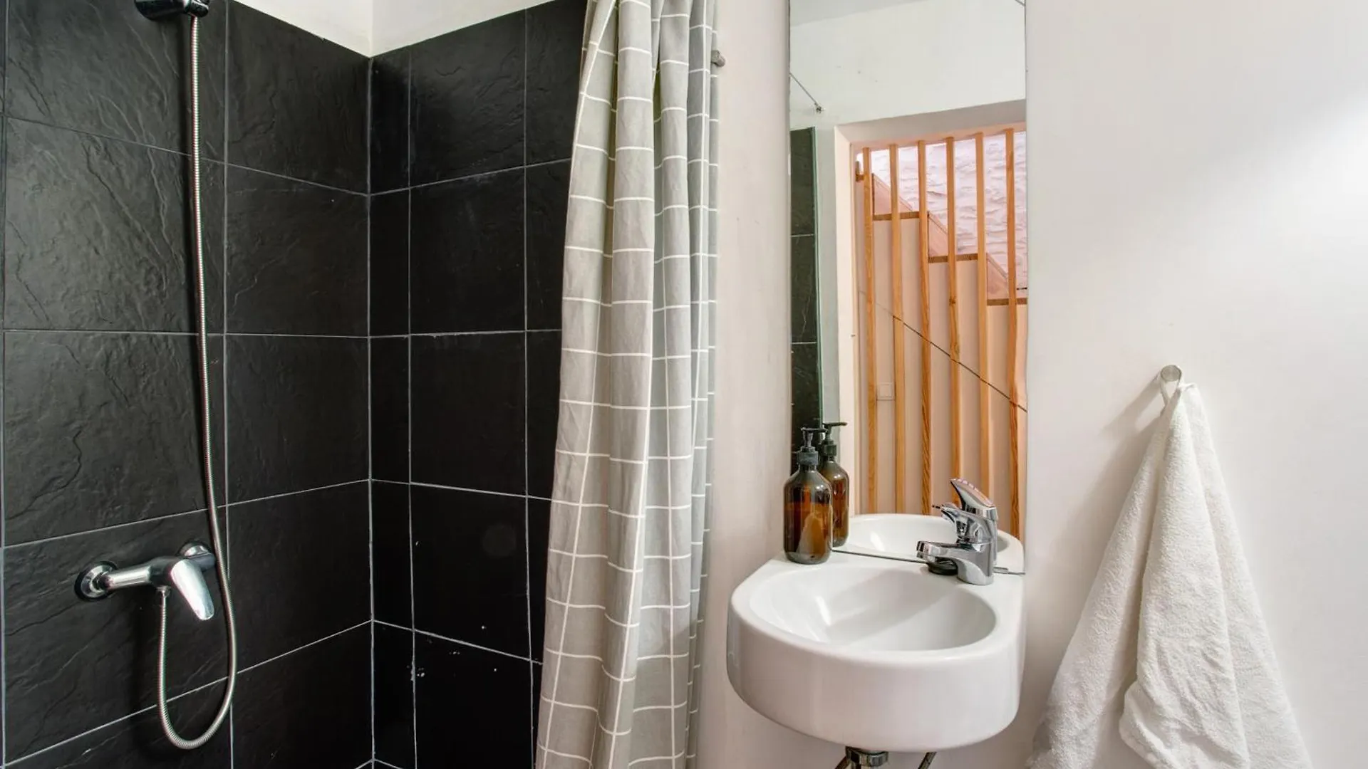Hébergement de vacances Calheta Beach House T2